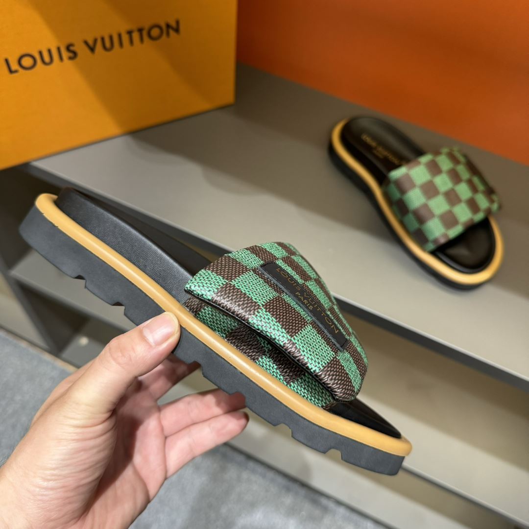 Louis Vuitton Slippers